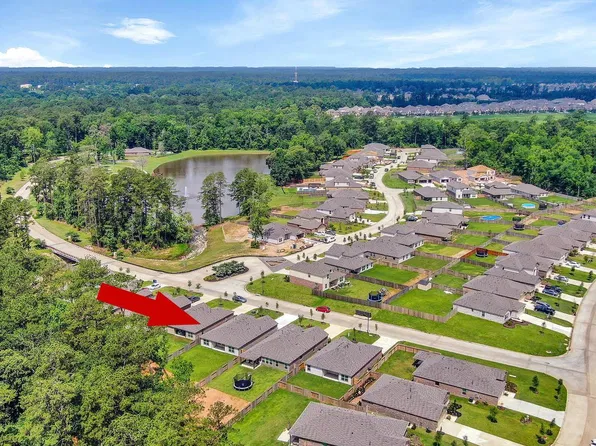 8003 Dauntless Dr, Magnolia, TX 77354