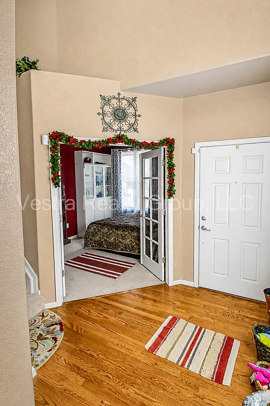 3 bed, 2.5 bath, 3422 sqft, $3,100 — Photo 3