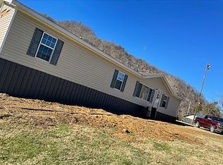 140 Ballpark Rd, Elkhorn City, KY 41522