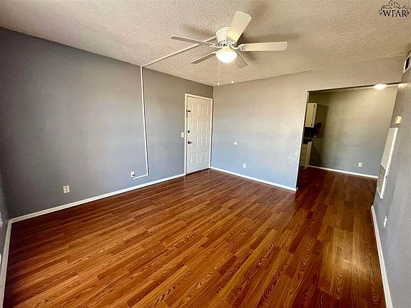 2nd image of 1509 Trigg Ln
