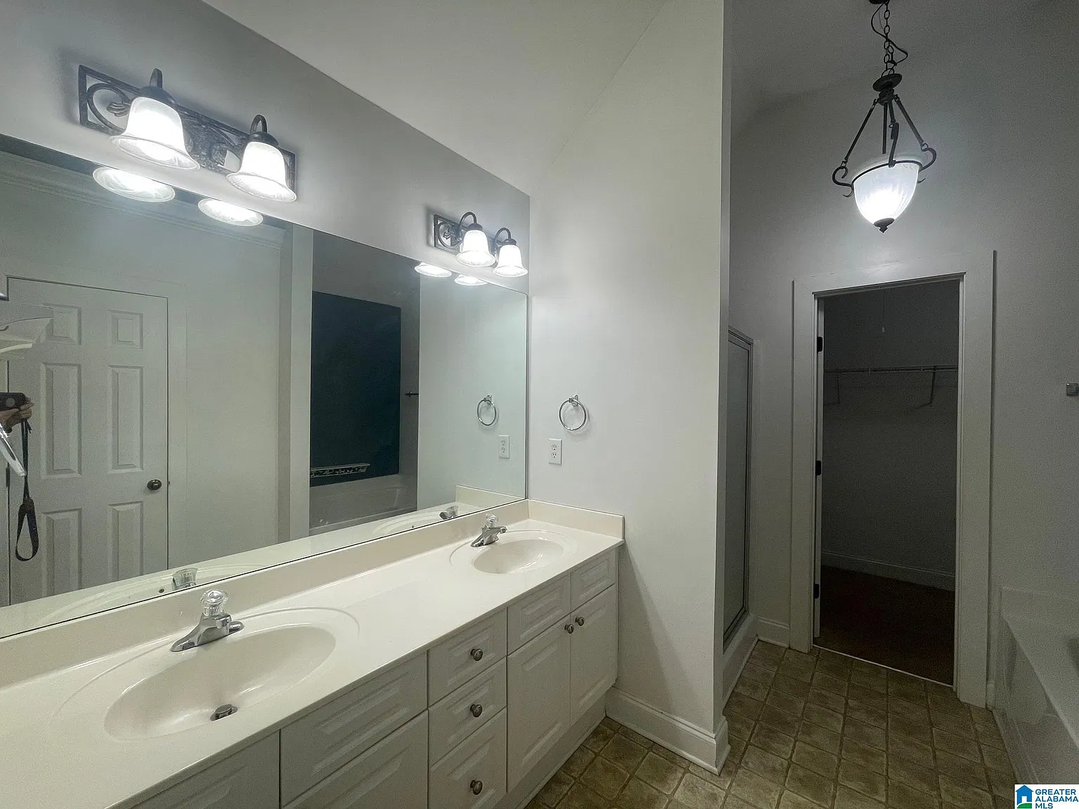 2 bed, 2.0 bath, $1,725 — Photo 4