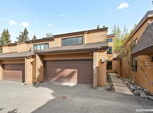 6602 Lakeway Dr, Anchorage, AK 99502
