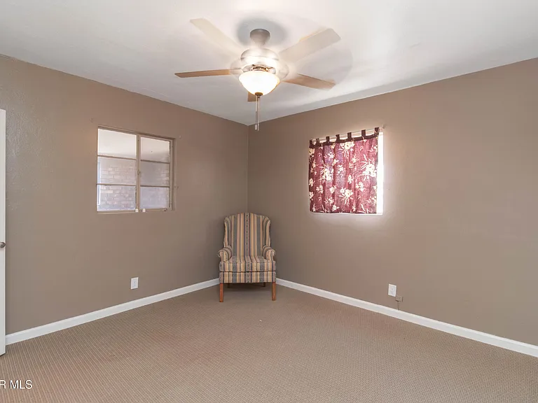 321 Walsh Ln — Photo 30