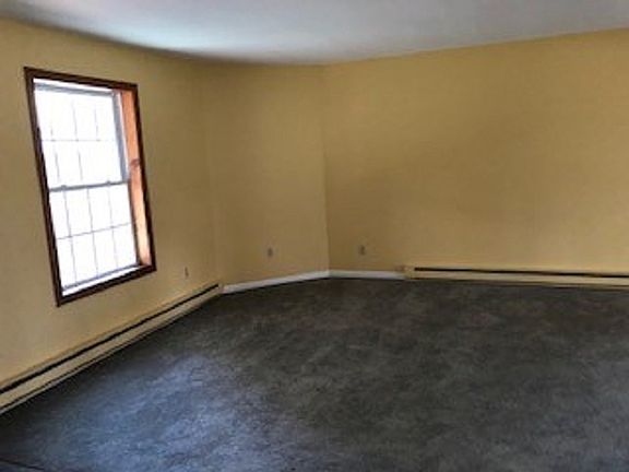 5th image of 31 Sycamore St