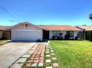 927 Lewis St, Pomona, CA 91768