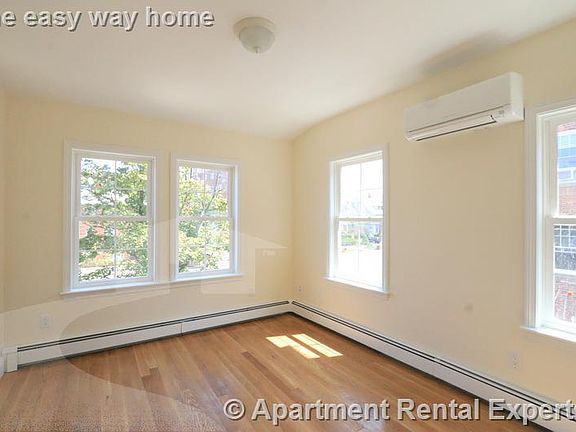 4th image of 220 Massachusetts Ave #1