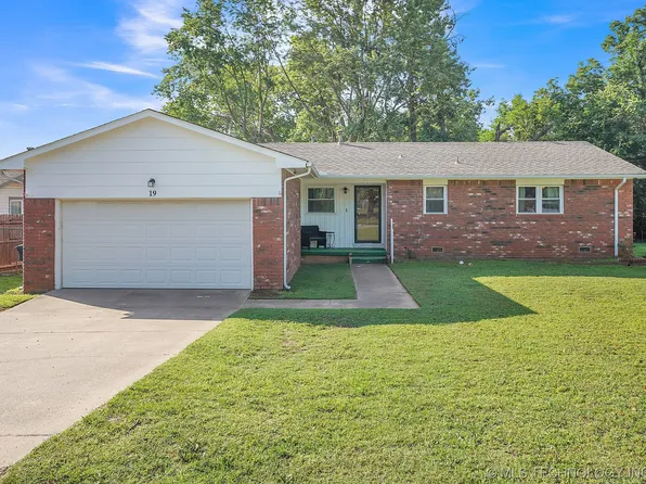 19 Edgemere Dr, Bristow, OK 74010