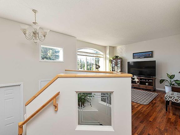 3rd image of 5726 23rd St