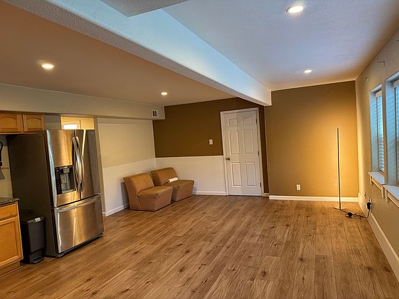 3rd image of 222 Tunnel Ave #B