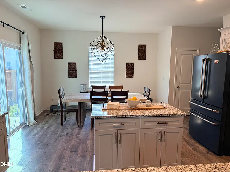 1105 Kenza Ct — Photo 3