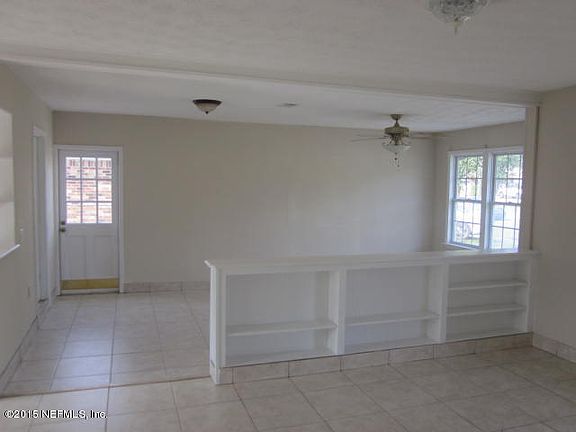 4th image of 11666 Starfish Ave