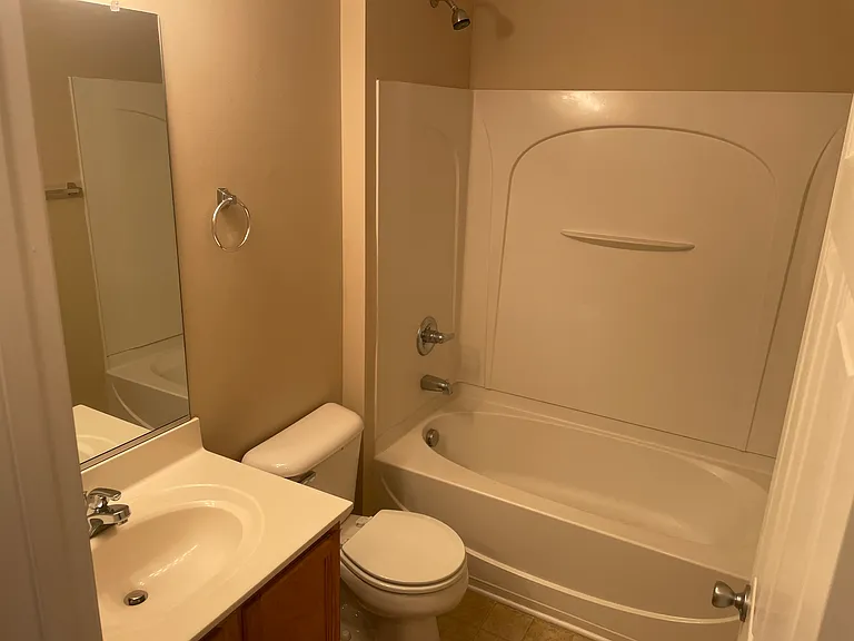 1211 Canyon Rock Ct #102 — Photo 5