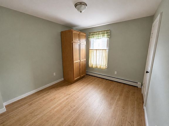 5th image of 107 Strafford Street