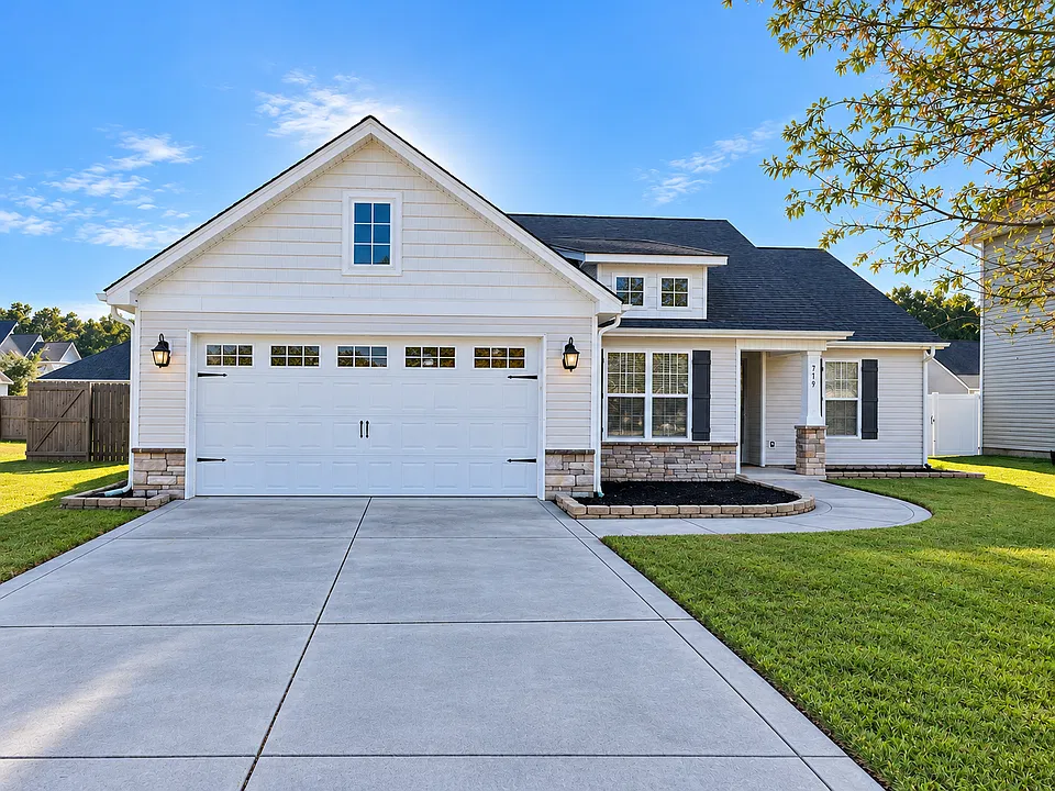 719 Radiant Dr