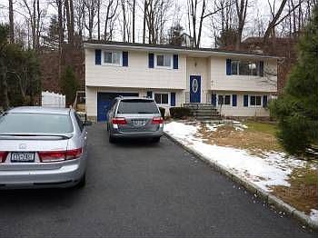 2nd image of 9 Abraham Gunn Mem Dr