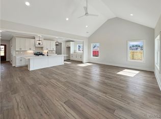 13742 Blackoak Dr, Northport, AL 35475