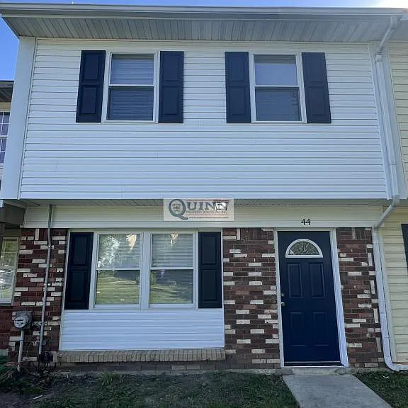 44 Willow Ct — Photo 1