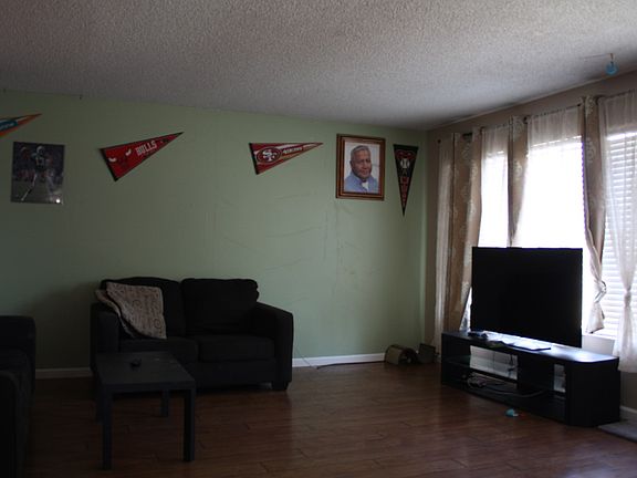 5th image of 1500 S Reata Ave
