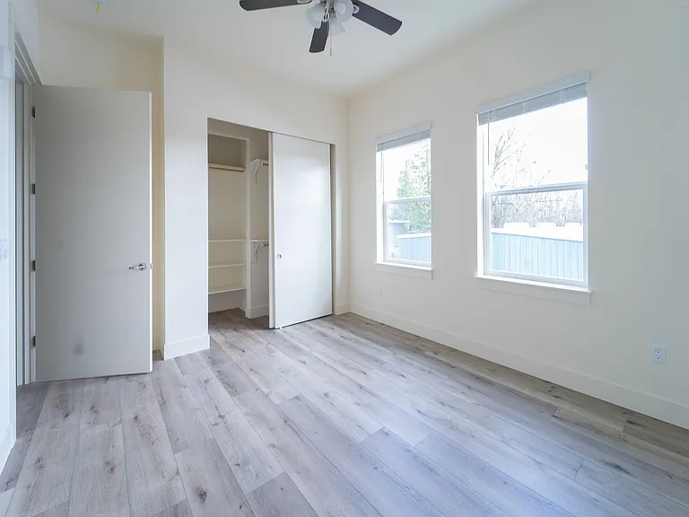 Capitol Hill Apartments — Photo 171