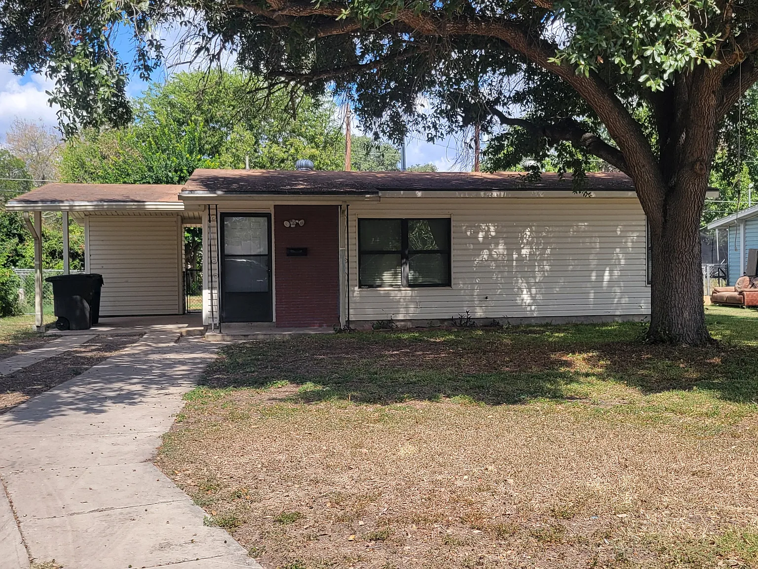 2 bed, 768 sqft, $1,150 — Photo 1