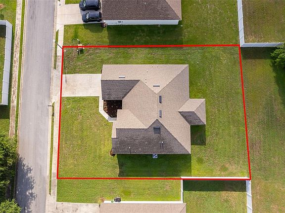 5th image of 226 NW 44th St