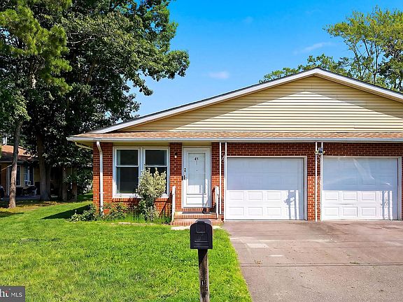 2nd image of 45 Dogwood Rd #8