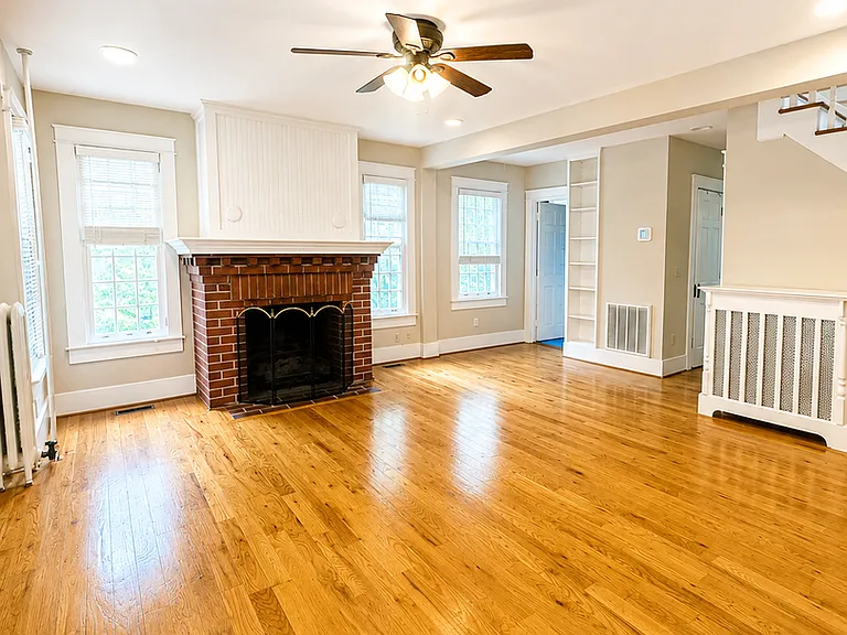 375 E Maine Ave — Photo 6
