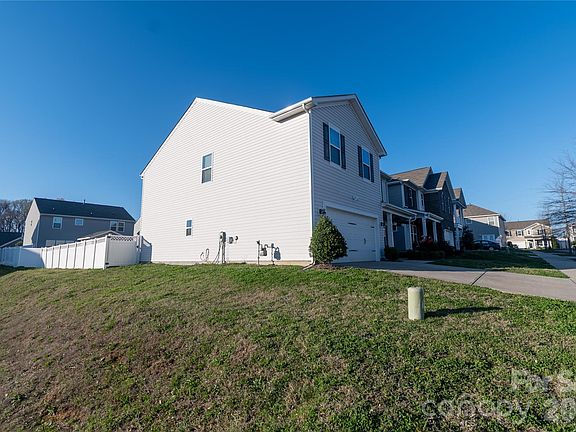 2nd image of 4320 Staffordshire Ln
