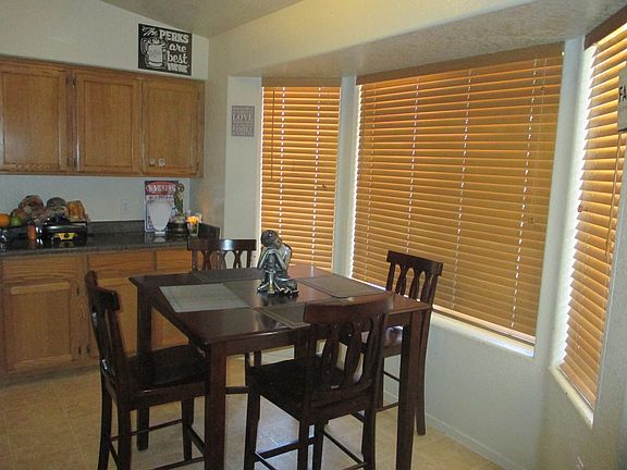 3rd image of 4031 S Boxwood Ave