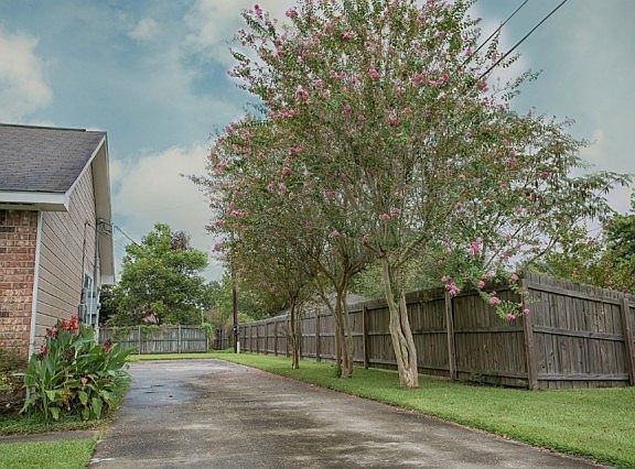 5th image of 2038 E Asphodel St