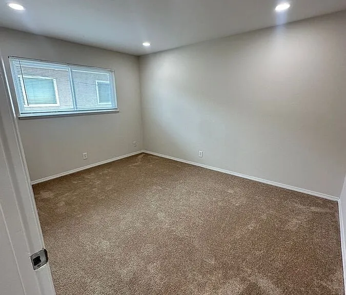 381 Greendale Way #3 — Photo 10