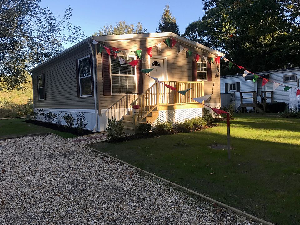 1st image of 525 Riverleigh Ave Unit B9