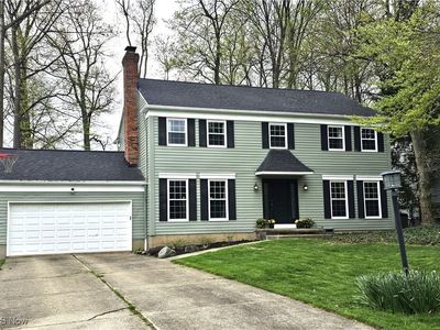 16585 S White Oaks Dr, Strongsville, OH, 44136