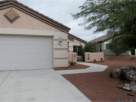 3rd image of 2379 Columbus Dr