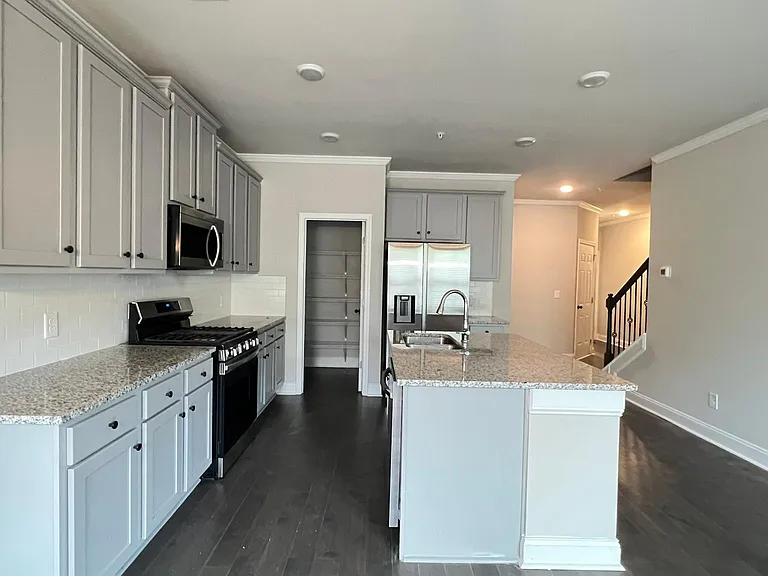 129 Camden Park Dr — Photo 10