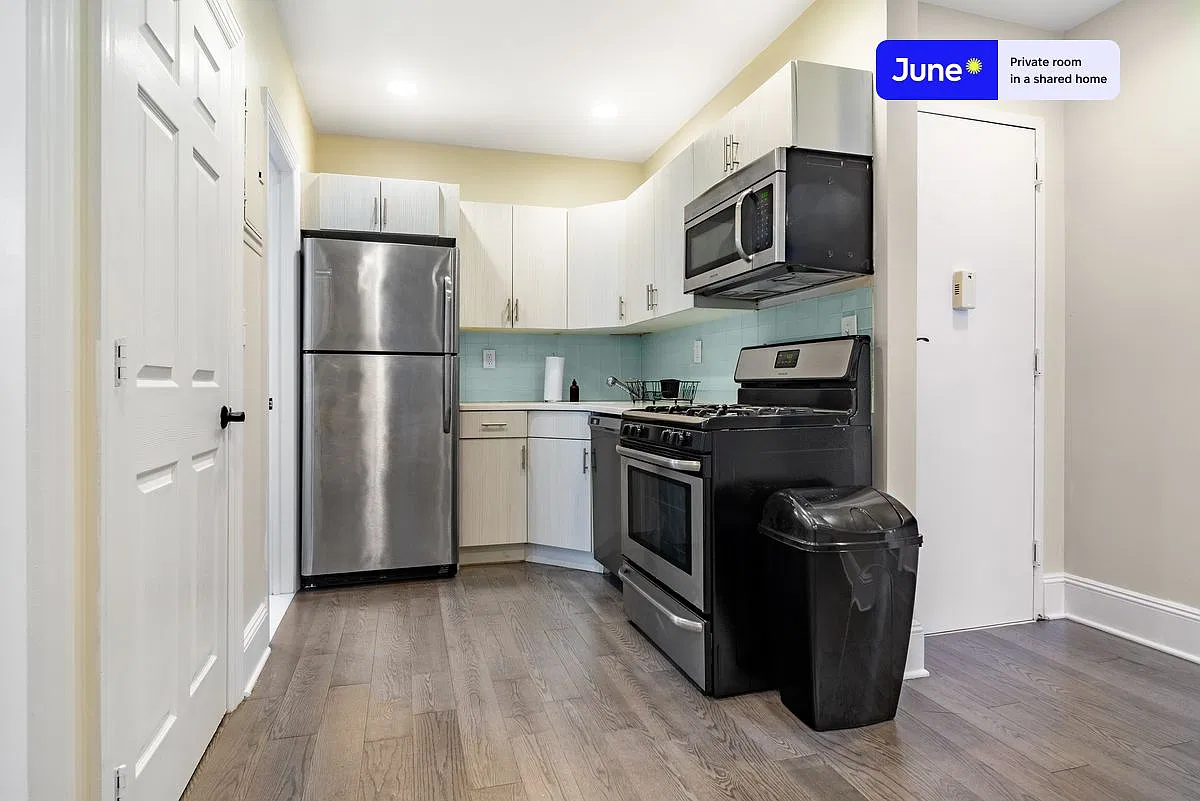 Full bedroom in 2 bed/1 bath home in Gramercy #1111 B — Photo 4