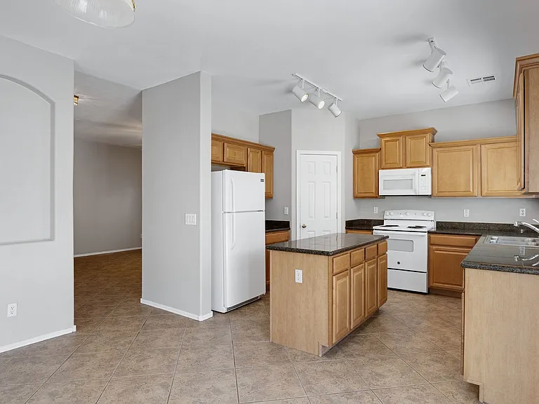 2725 W Jasper Butte Dr — Photo 10