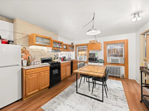 362 West 30th Street image 1 of 7