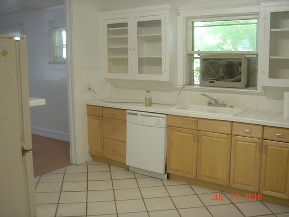 4th image of 154 E Burton Ave