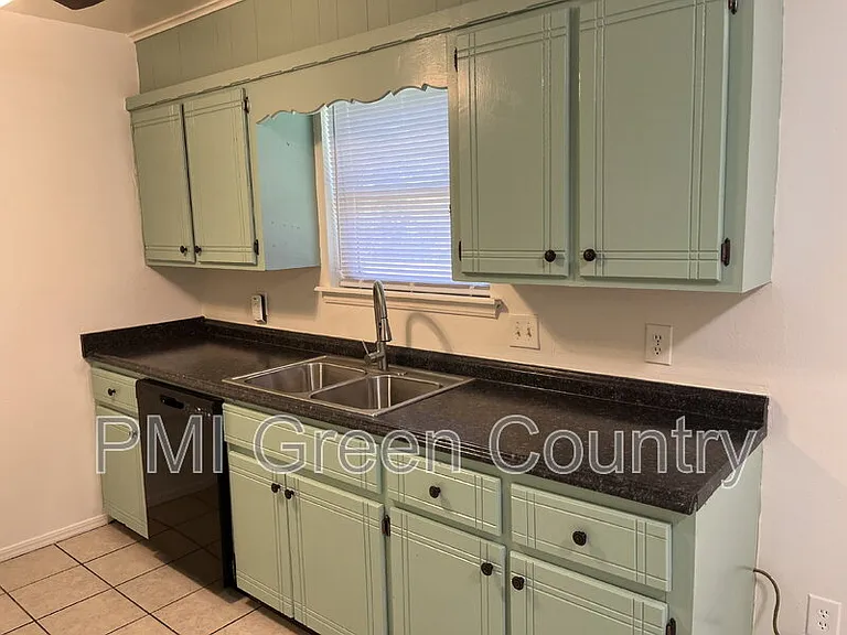 618 N Fairland Ave #66-4 — Photo 11