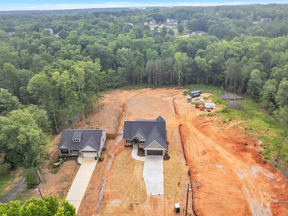 3rd image of 202 Coker Rd