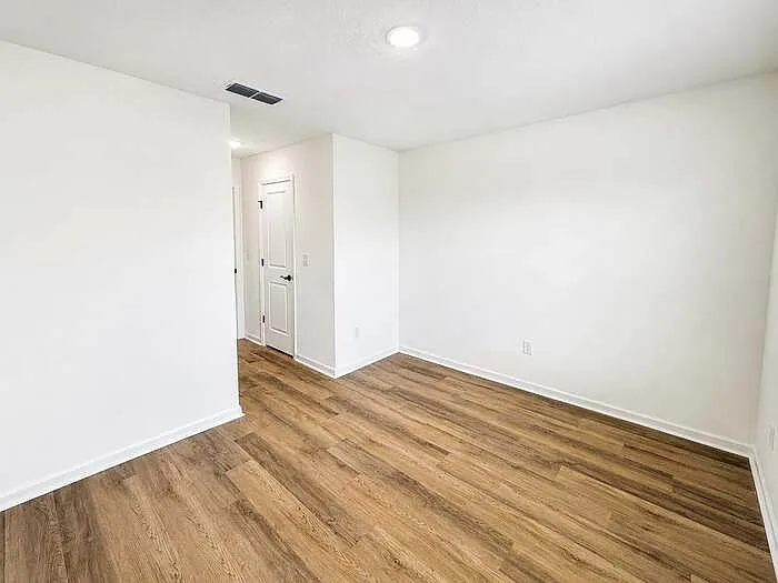 8668 Elmo Rd — Photo 21
