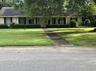 222 Belmont Dr, Greenville, MS 38701