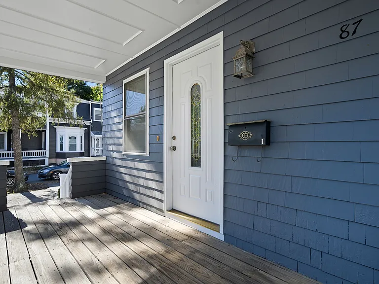 87 Floral St #1 — Photo 15