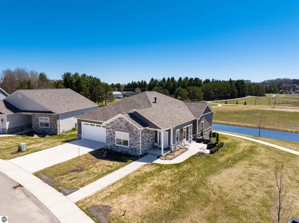 5102 Sheffer Farm Rd, Traverse City, MI 49684