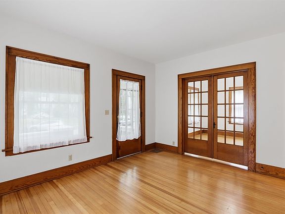 4th image of 708 Grant St