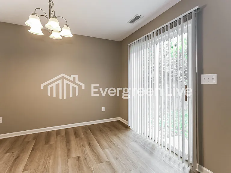 4948 Clarkson Dr — Photo 4