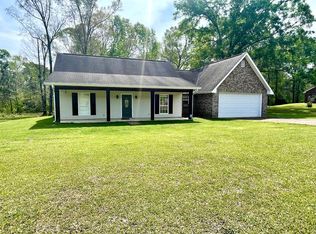1044 Eight Point Rd, Summit, MS 39666