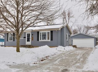 112 9th St SE, Altoona, IA 50009