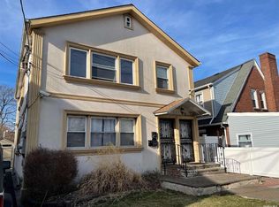 727 Front St #A, Hempstead, NY 11550